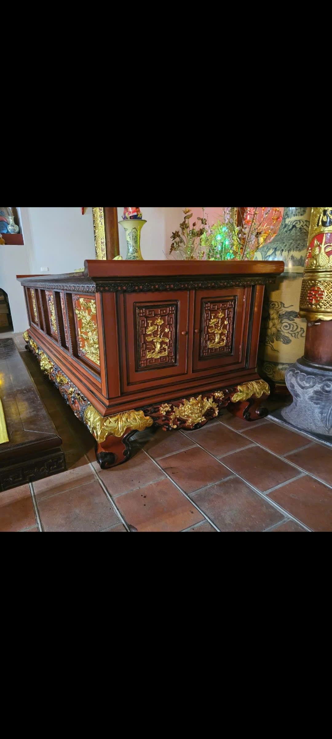 Nội thất đình đền 07