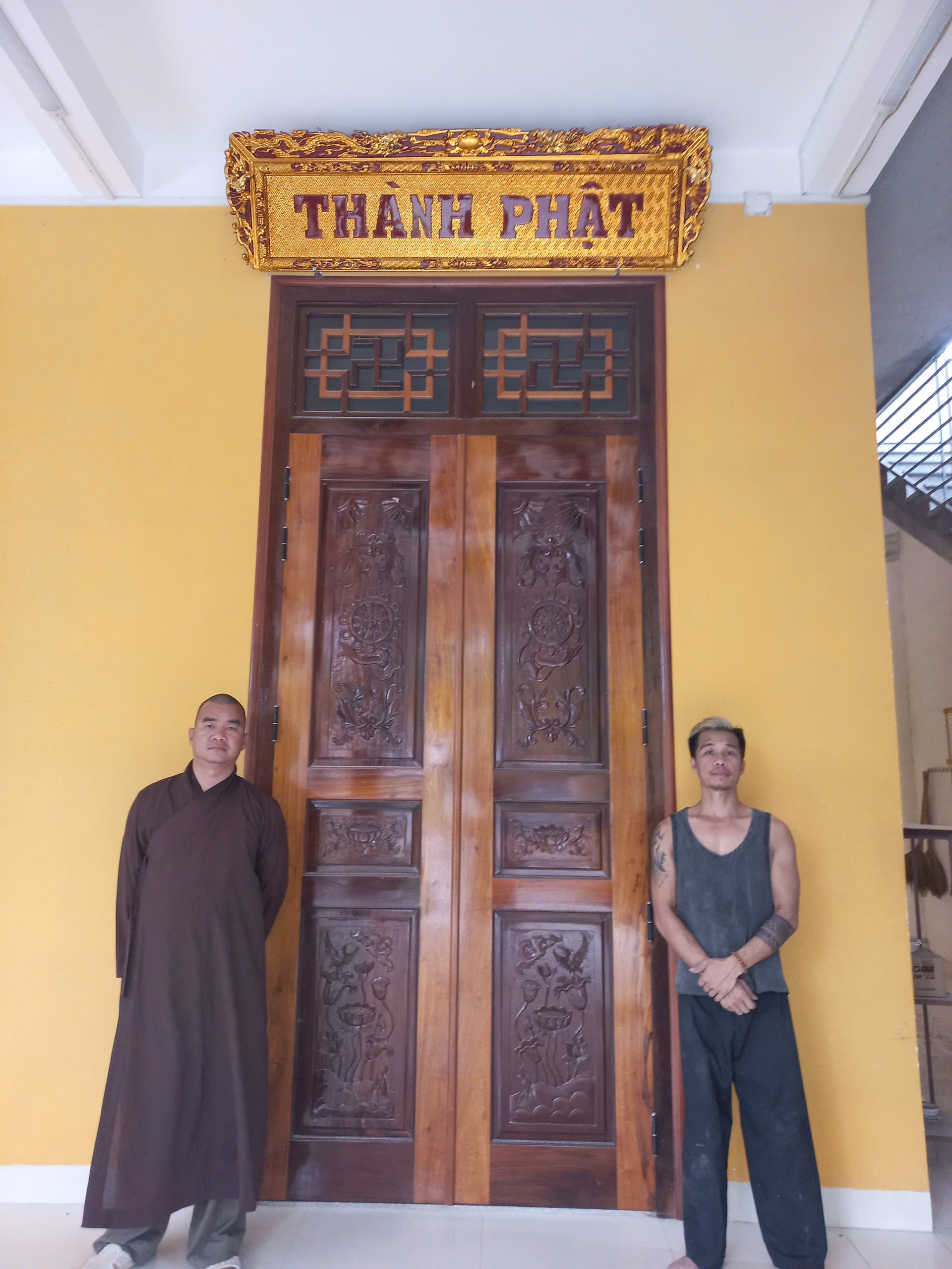 Nội thất đình đền 11
